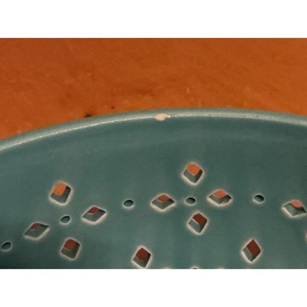 Threshold Earthenware Teal Ceramic Colander‎ 5.5" X 9" - Picture 8 of 12
